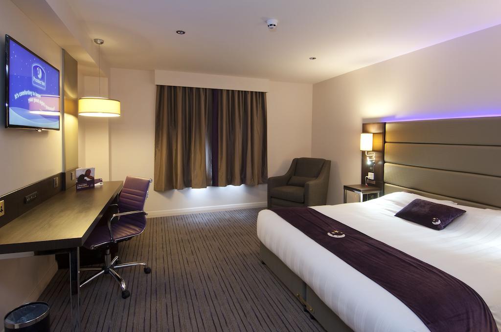 Premier Inn Stirling City Centre الغرفة الصورة