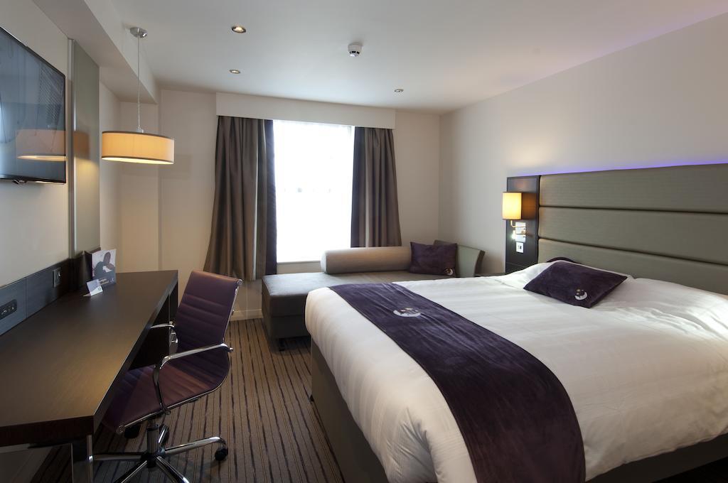 Premier Inn Stirling City Centre الغرفة الصورة