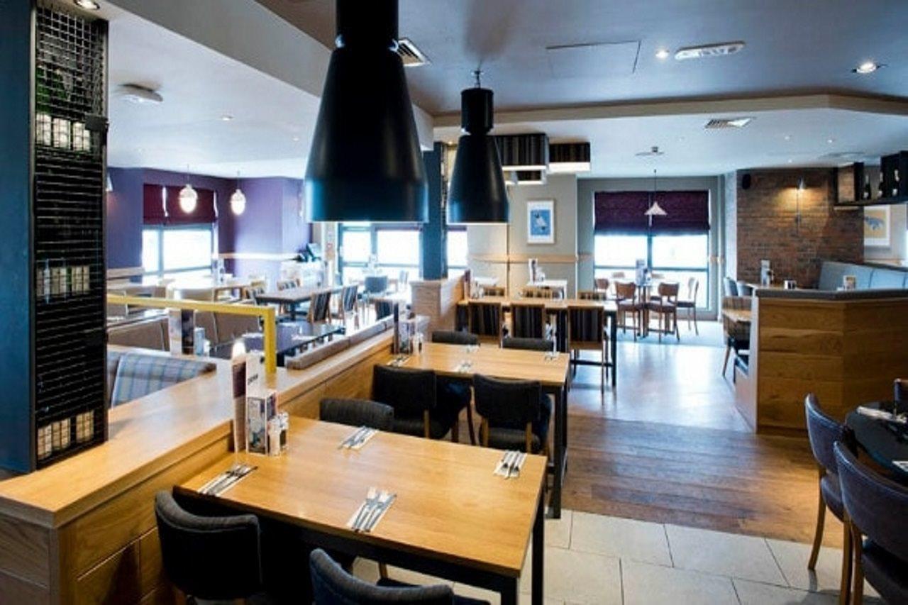 Premier Inn Stirling City Centre المظهر الخارجي الصورة